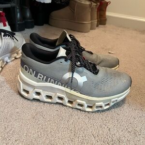 On Running Athletic Shoes